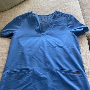 Figs scrub top XS